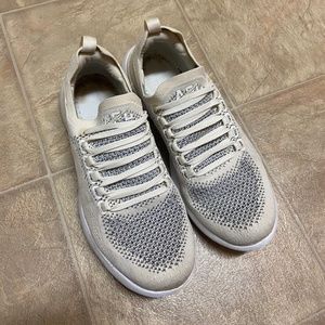 APL Techloom Breeze Running Shoes